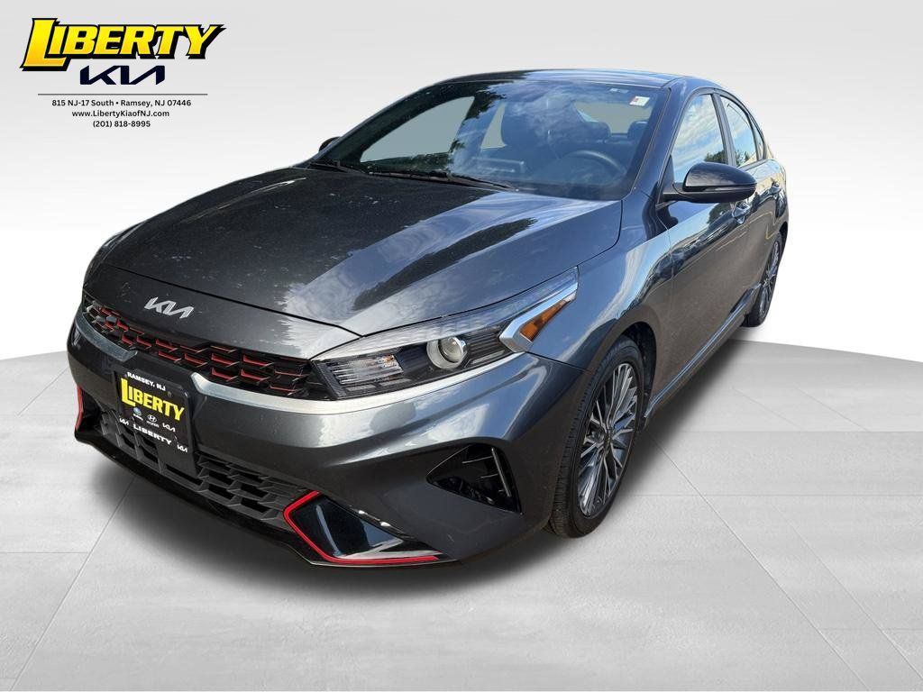 Used 2023 Kia Forte GT-Line w/ GT-Line Premium Package FWD image 3