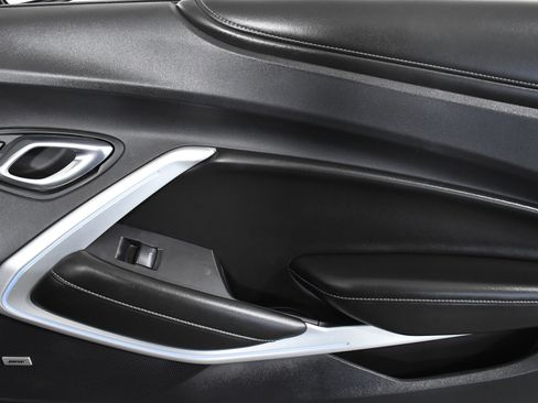 Used 2016 Chevrolet Camaro LT image 25