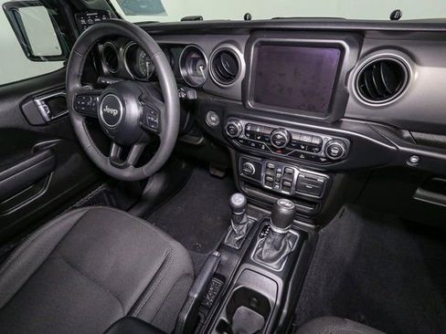 Used 2023 Jeep Wrangler Willys 4xe w/ Sun & Screen Package image 18