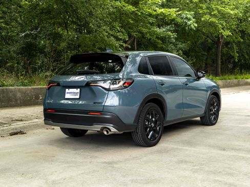 Certified 2024 Honda HR-V Sport image 9