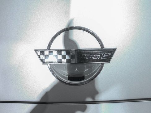 Used 1996 Chevrolet Corvette Coupe image 24