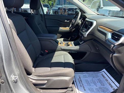Certified 2023 GMC Acadia SLE w/ Driver Convenience Package AWD/4WD image 7