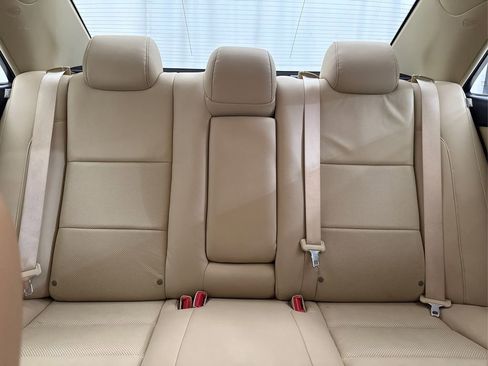 Used 2016 Toyota Camry LE image 34