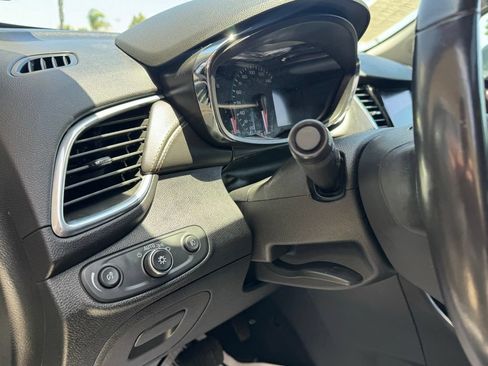 Used 2020 Chevrolet Trax Premier AWD/4WD image 14