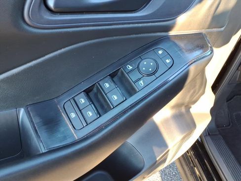 Used 2024 Nissan Rogue S image 26