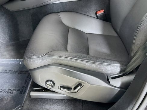 Certified 2025 Volvo XC90 B6 Plus w/ Protection Package Premier image 19