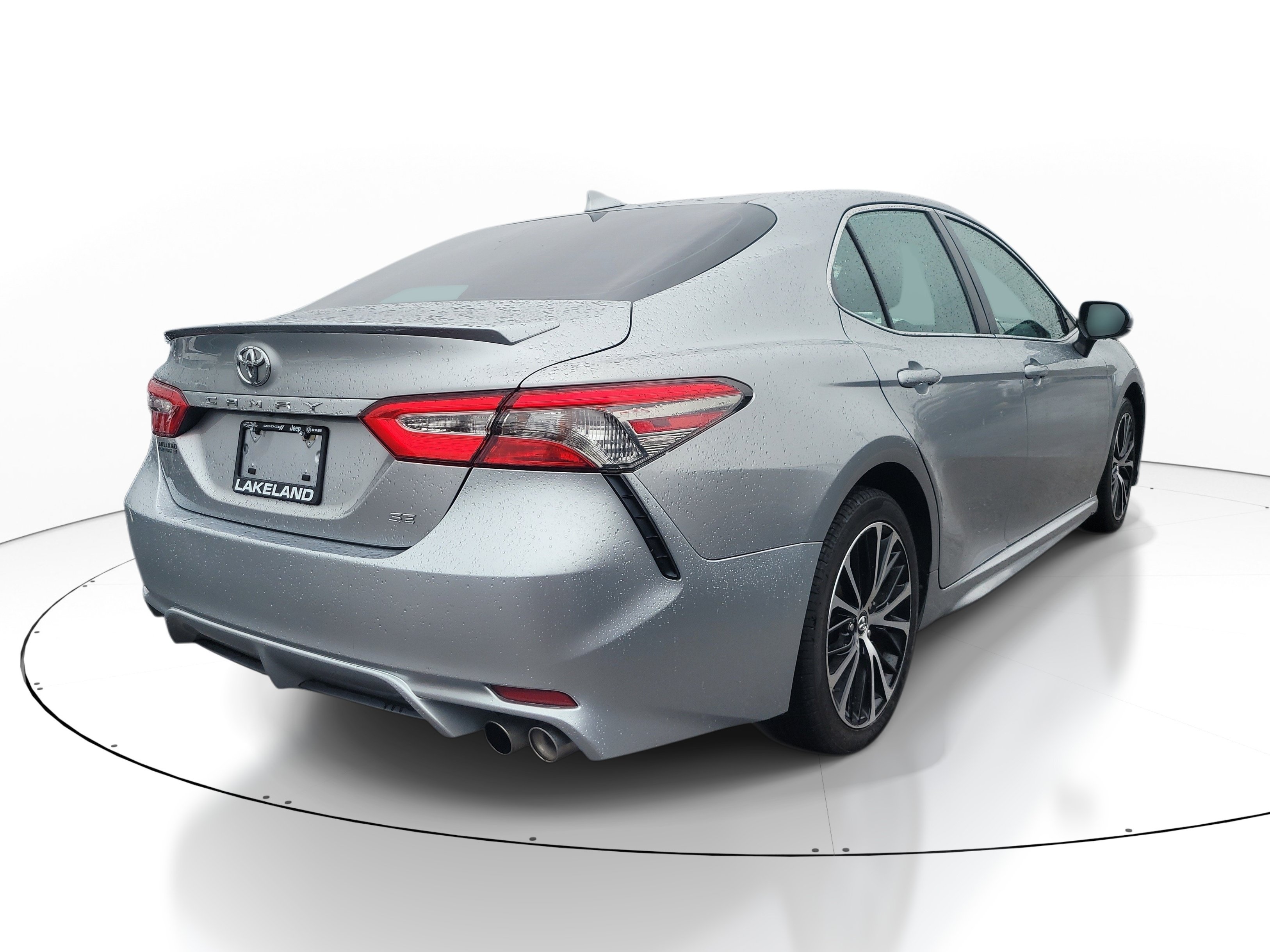 Used 2019 Toyota Camry SE FWD image 4