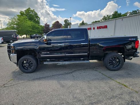 Used 2017 Chevrolet Silverado 2500 LTZ w/ Duramax Plus Package AWD/4WD image 5
