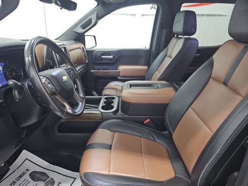 Used 2022 Chevrolet Silverado 1500 High Country w/ Technology Package image 21