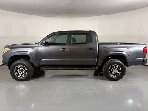 Used 2018 Toyota Tacoma SR w/ SR Convenience Package AWD/4WD image 5