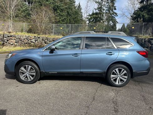 Used 2018 Subaru Outback 2.5i Limited w/ 50th Anniversary Edition image 2