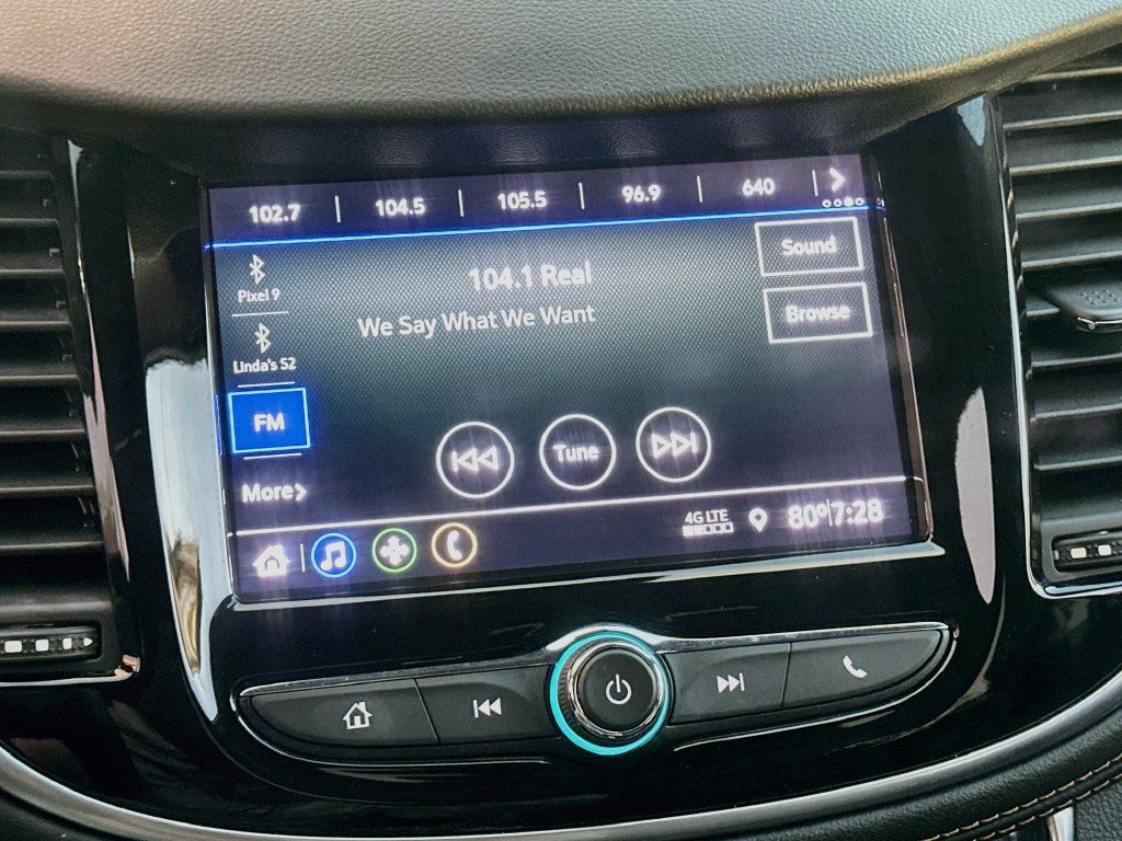 Used 2020 Chevrolet Trax Premier FWD image 11