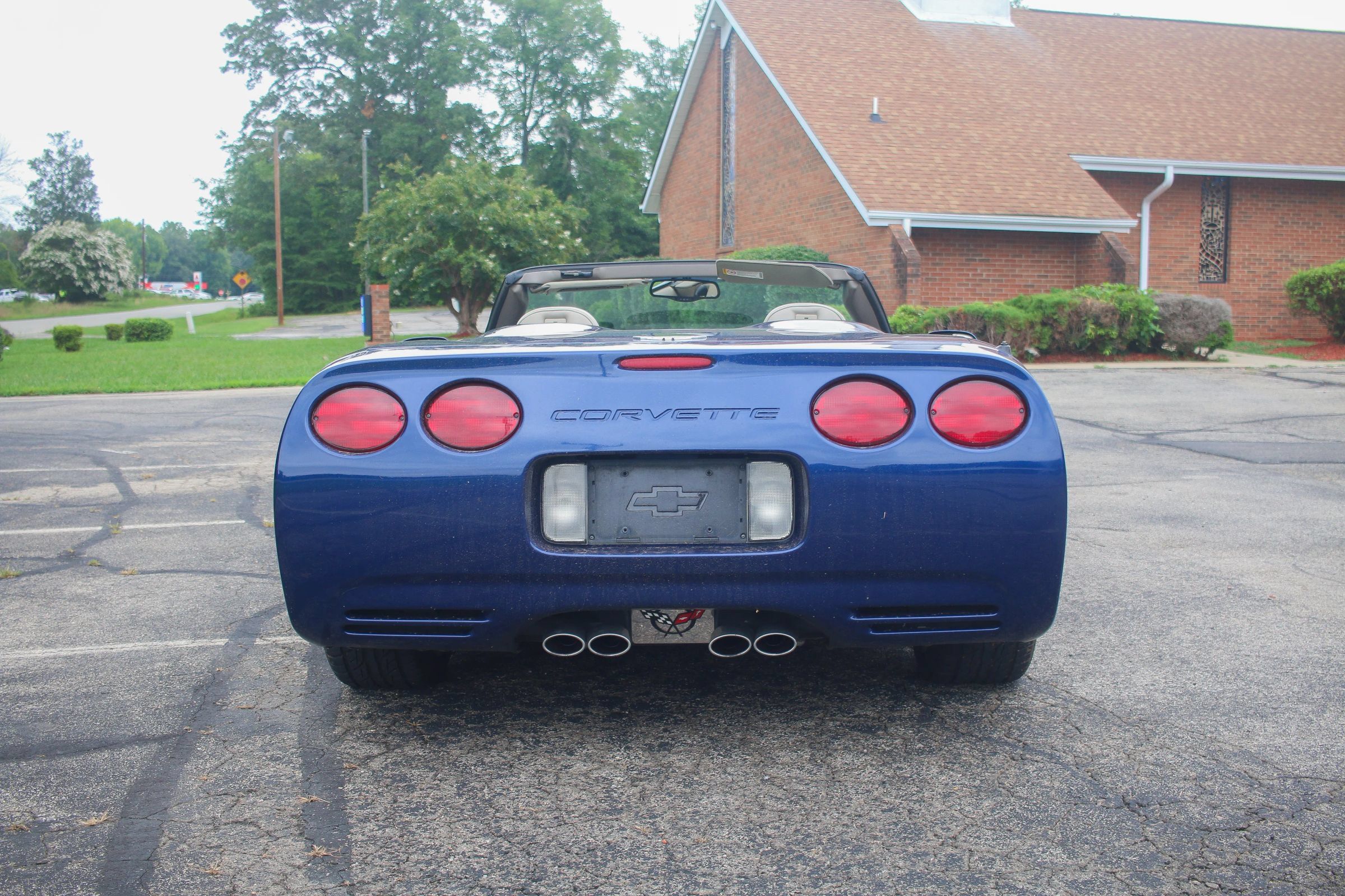 Used 2004 Chevrolet Corvette Convertible w/ Preferred Equipment Group RWD image 9
