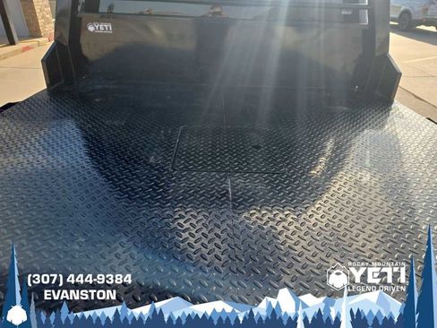 Used 2024 Ford F350 XLT w/ Black Appearance Package image 5