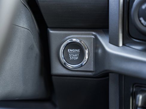 New 2025 Ford F150 XLT w/ Equipment Group 302A MID image 31