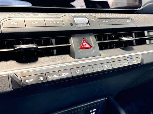 Used 2025 Kia K4 FWD image 19