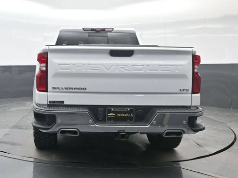 Used 2022 Chevrolet Silverado 1500 LTZ w/ LTZ Premium Package AWD/4WD image 5
