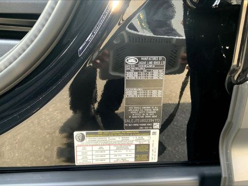 Used 2025 Land Rover Defender 110 S image 33