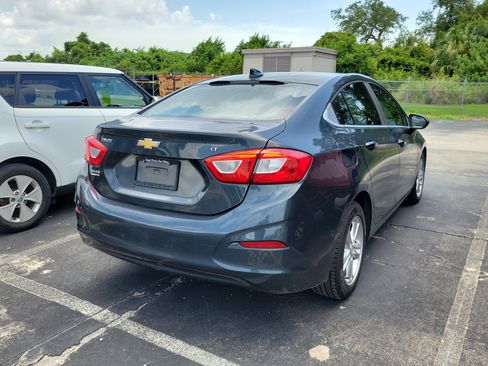 Used 2018 Chevrolet Cruze LT FWD image 5