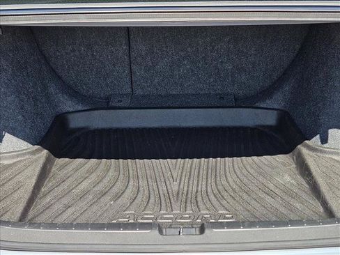 Used 2022 Honda Accord Sport image 6