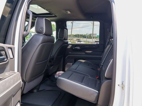 New 2026 GMC Sierra 2500 AT4X w/ LPO, Black Badging Package AWD/4WD image 11