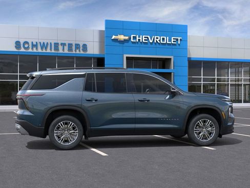 New 2026 Chevrolet Traverse LT w/ Driver Confidence Package AWD/4WD image 5