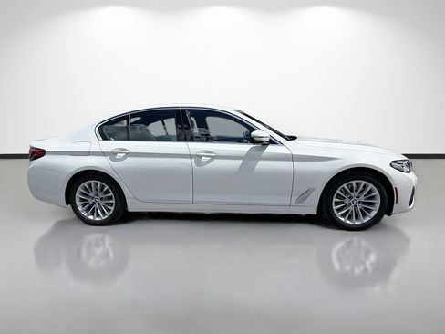Used 2023 BMW 530i w/ Convenience Package RWD image 2