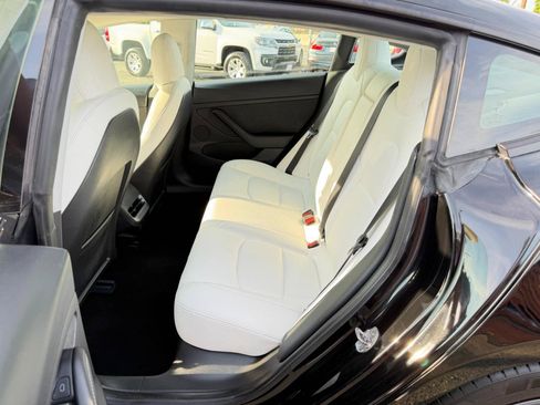 Used 2022 Tesla Model 3 Long Range AWD/4WD image 25
