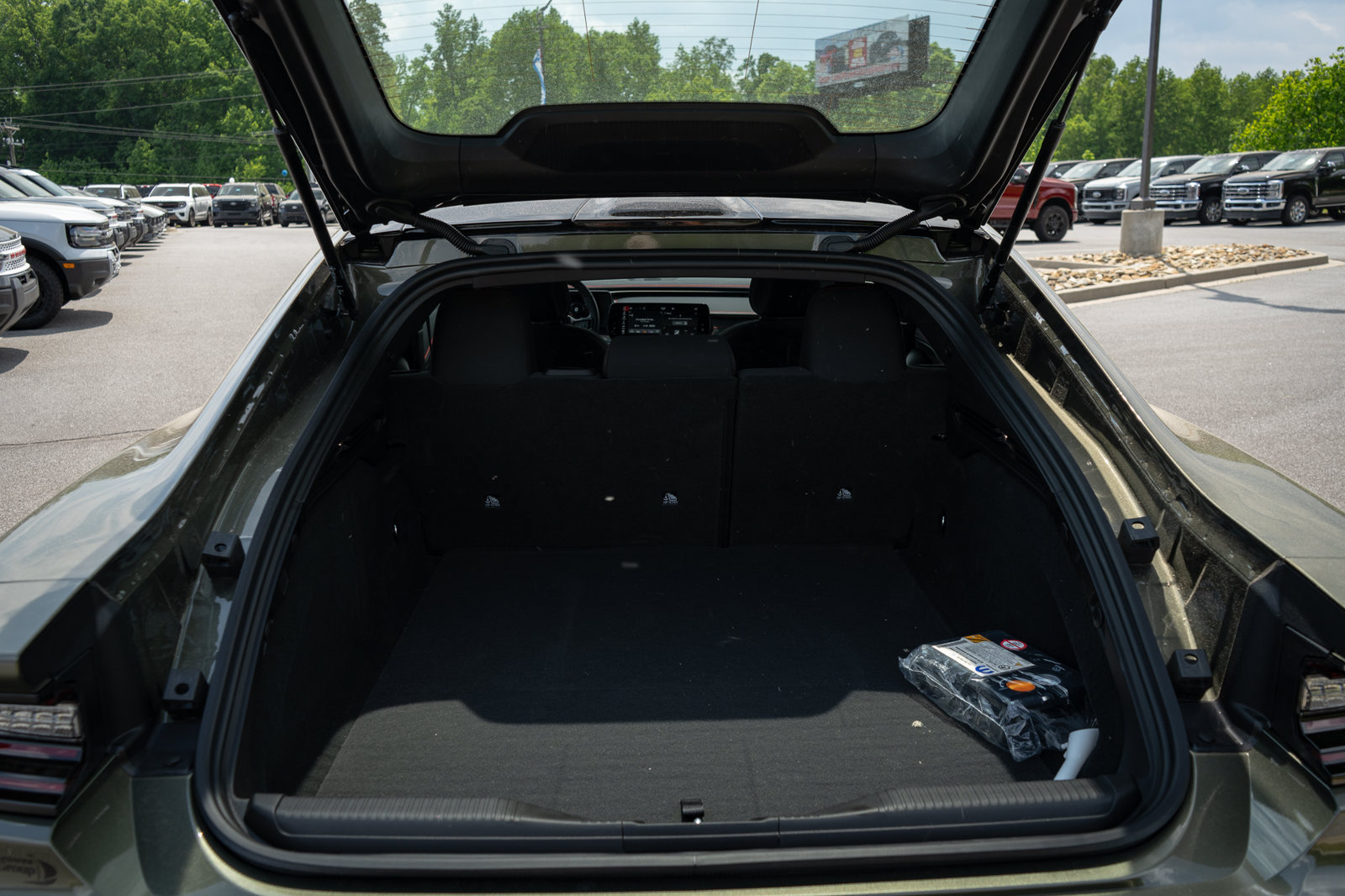 New 2026 Dodge Charger R/T w/ Blacktop Package AWD/4WD image 9