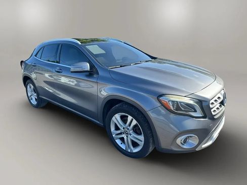 Used 2018 Mercedes-Benz GLA 250 w/ Premium Package image 4