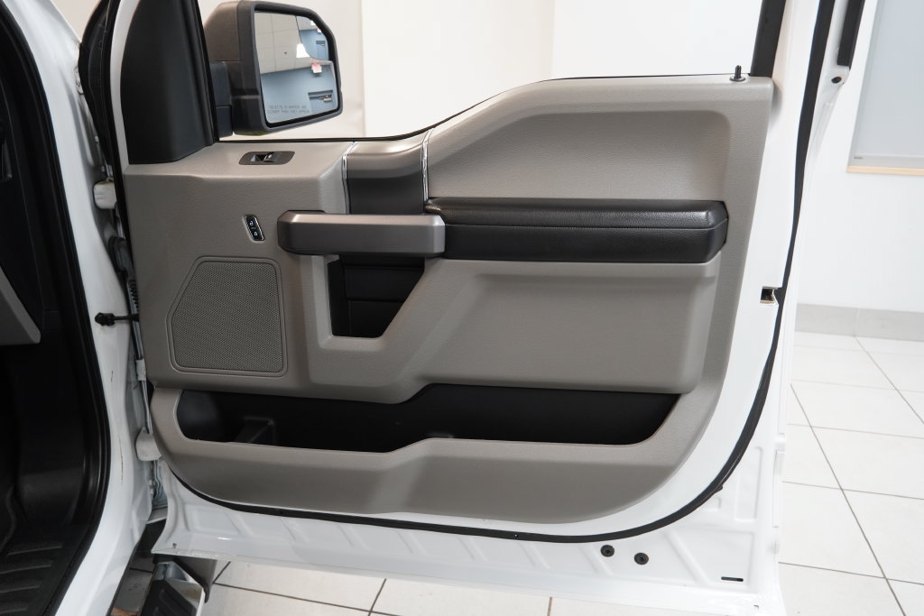 Used 2019 Ford F150 XLT w/ Equipment Group 302A Luxury AWD/4WD image 31