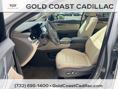 Used 2024 Cadillac XT5 Premium Luxury w/ Technology Package FWD image 15