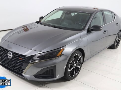Used 2023 Nissan Altima 2.5 SR image 17