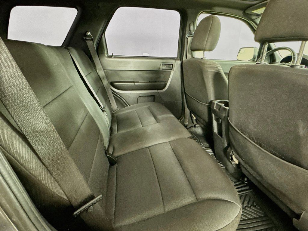 Used 2011 Ford Escape XLT w/ 201A Rapid Spec Order Code FWD image 30