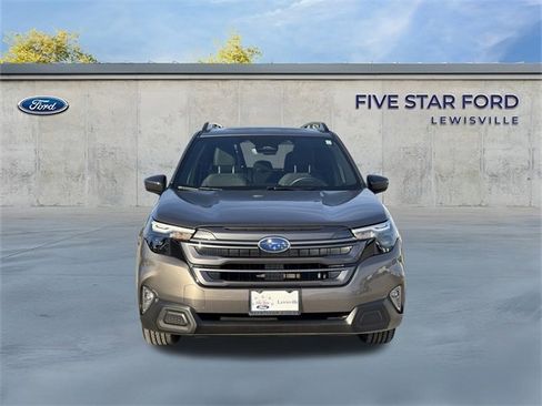 Used 2025 Subaru Forester Premium w/ Convenience Package #1 image 8