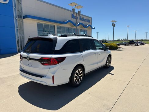 New 2026 Honda Odyssey EX-L image 5