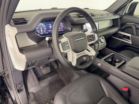 Used 2024 Land Rover Defender 110 S AWD/4WD image 4