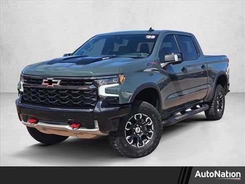 Used 2025 Chevrolet Silverado 1500 ZR2 image 1