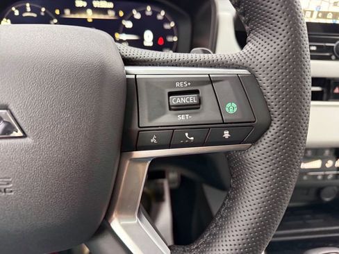 New 2026 Mitsubishi Outlander SEL AWD/4WD image 35