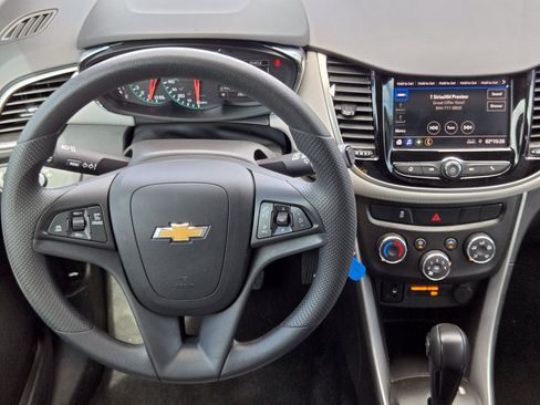 Used 2022 Chevrolet Trax LS w/ Tint and Cruise Package FWD image 27