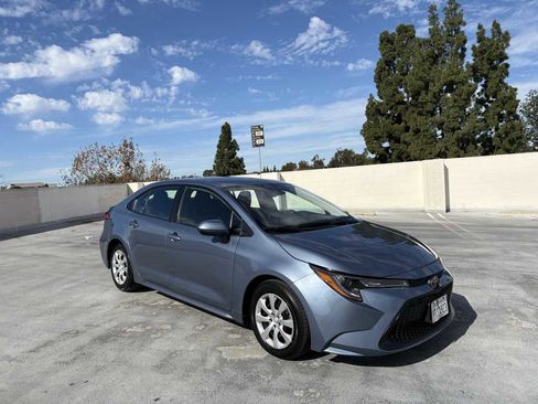 Used 2025 Toyota Corolla LE image 22