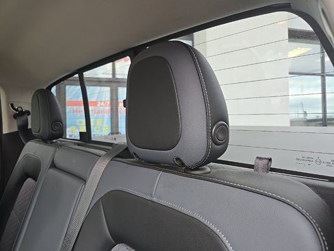 Used 2020 Chevrolet Colorado Z71 image 96