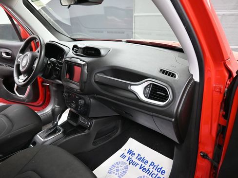 Used 2020 Jeep Renegade Latitude FWD image 26