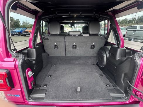 Used 2021 Jeep Wrangler Unlimited Rubicon w/ Steel Bumper Group image 8