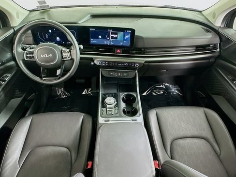 Used 2025 Kia Carnival SX w/ SX Dark Edition Package FWD image 14