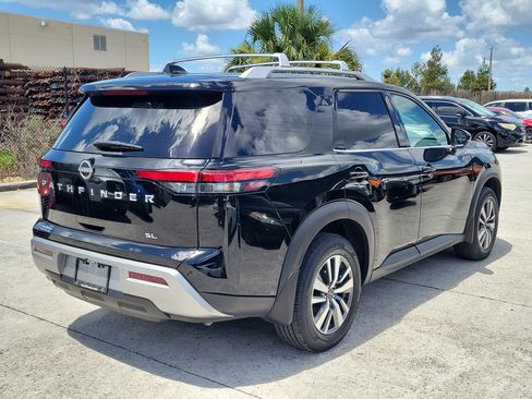 Certified 2024 Nissan Pathfinder SL FWD image 4