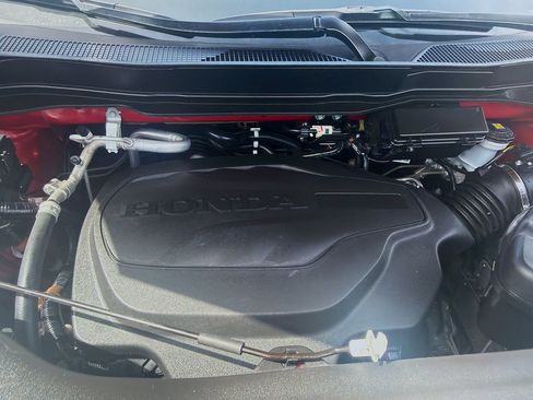 Certified 2025 Honda Passport EX-L image 35
