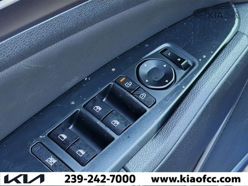 New 2026 Kia Sportage EX image 21