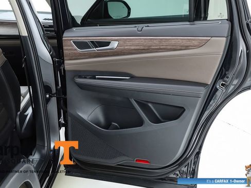 Used 2025 Volkswagen Atlas SEL AWD/4WD image 70