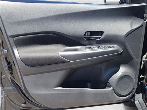 Used 2021 Nissan Kicks S FWD image 10